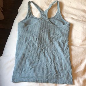 Lululemon workout top